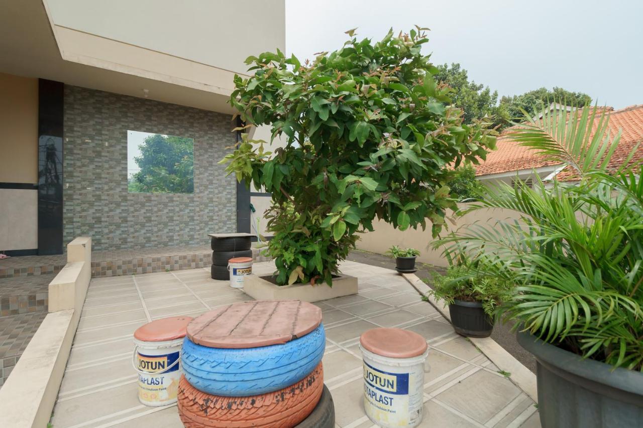 Koolkost Syariah Near Kampus Utama Universitas Budi Luhur Mencil Exterior photo